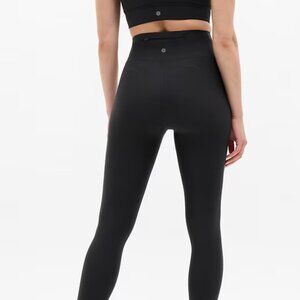 Pacesetter Ultra High-Rise 7/8 Legging – Black – Medium